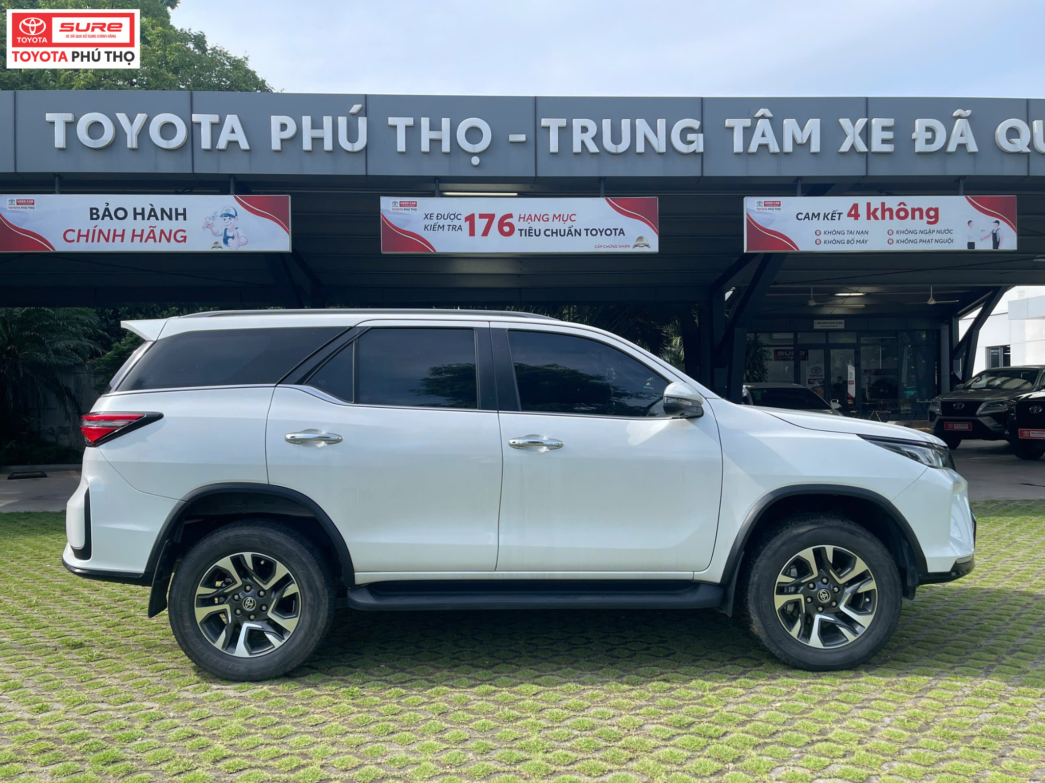 TOYOTA FORTUNER LEGENDER 2.4AT 4x2 - 2022
