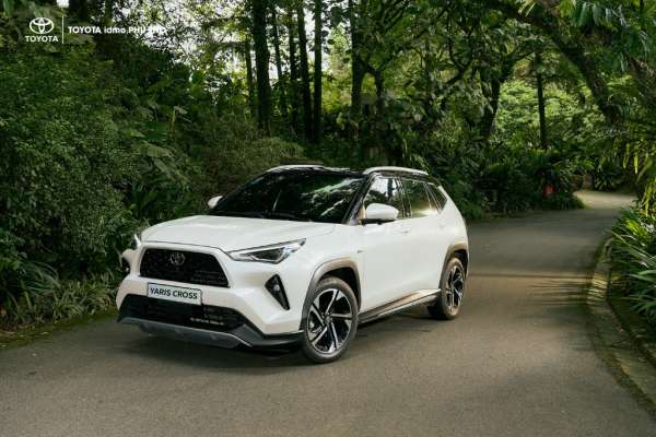 Tan huong thien nhien yen binh tren hanh trinh bo pho ve rung cung Yaris Cross Hybrid.