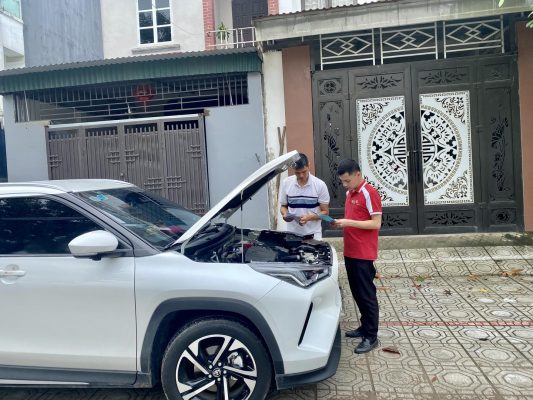 Chẩn đoán chuyên sâu xe Toyota tại sự kiện sửa chữa lưu động Toyota Phú Thọ