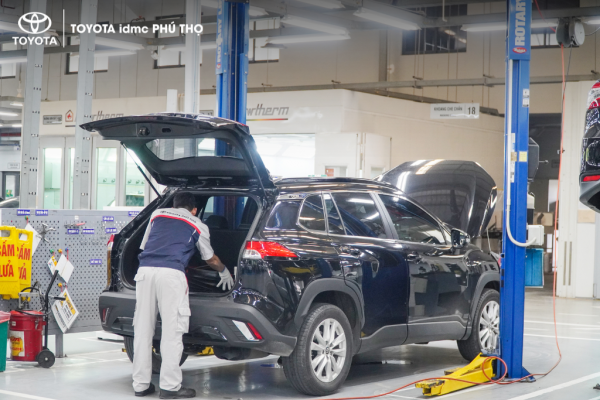 Xưởng dịch vụ hiện đại, nền tảng cho trải nghiệm dịch vụ tại Toyota Phú Thọ chuyên nghiệp và đáng tin cậy.