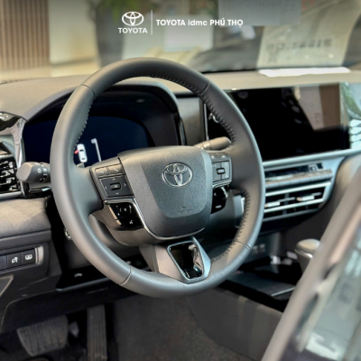 🔥 CAMRY GIẢM MẠNH LỆ PHÍ – LÃI SUẤT CHẠM ĐÁY! ƯU ĐÃI “KHỦNG” CHO TOYOTA CAMRY TRONG THÁNG 11 2 noi-that-toyota-camry-2025-cao-cap