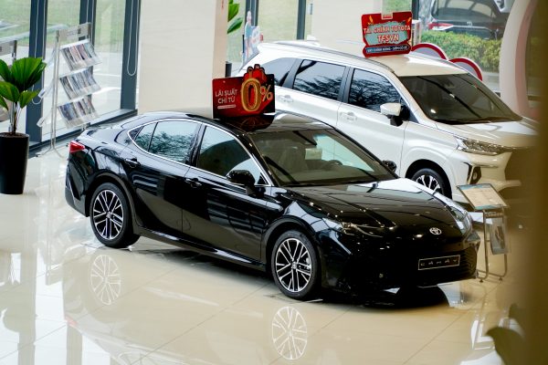 🌿 Toyota Camry tại Toyota Phú Thọ – Khi những chuyến đi cuối năm mang nhiều ý nghĩa hơn 1 Toyota Camry tại Toyota Phú Thọ đồng hành trên hành trình cuối năm êm ái