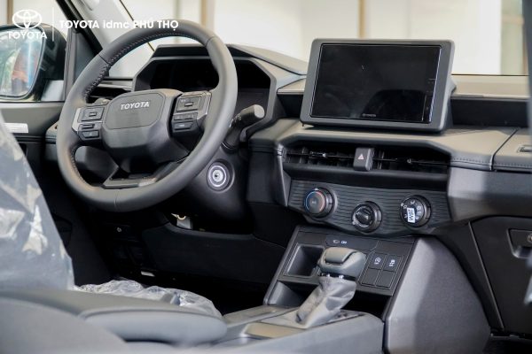 All New Hilux 2026 – Vạn dặm bứt phá, cú hích mới của Toyota tại Việt Nam 4 Nội thất Toyota Hilux 2026 nâng cấp hiện đại