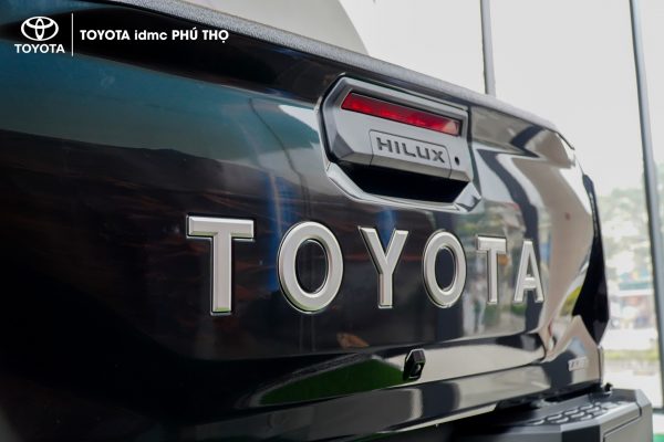 All New Hilux 2026 – Vạn dặm bứt phá, cú hích mới của Toyota tại Việt Nam 1 All New Hilux 2026 trưng bày tại Toyota Phú Thọ