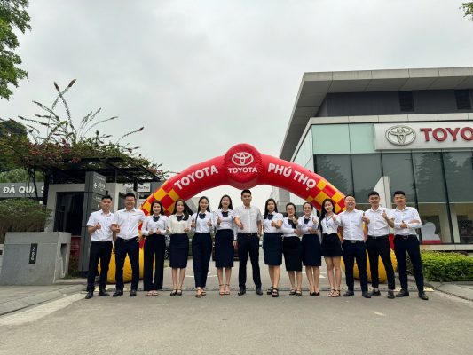 Sự kiện trải nghiệm Toyota Hybrid tại Toyota Phú Thọ – Ấn tượng với công nghệ xanh hiện đại 1 Sự kiện trải nghiệm Toyota Hybrid tại Toyota Phú Thọ thu hút đông đảo khách hàng tham dự