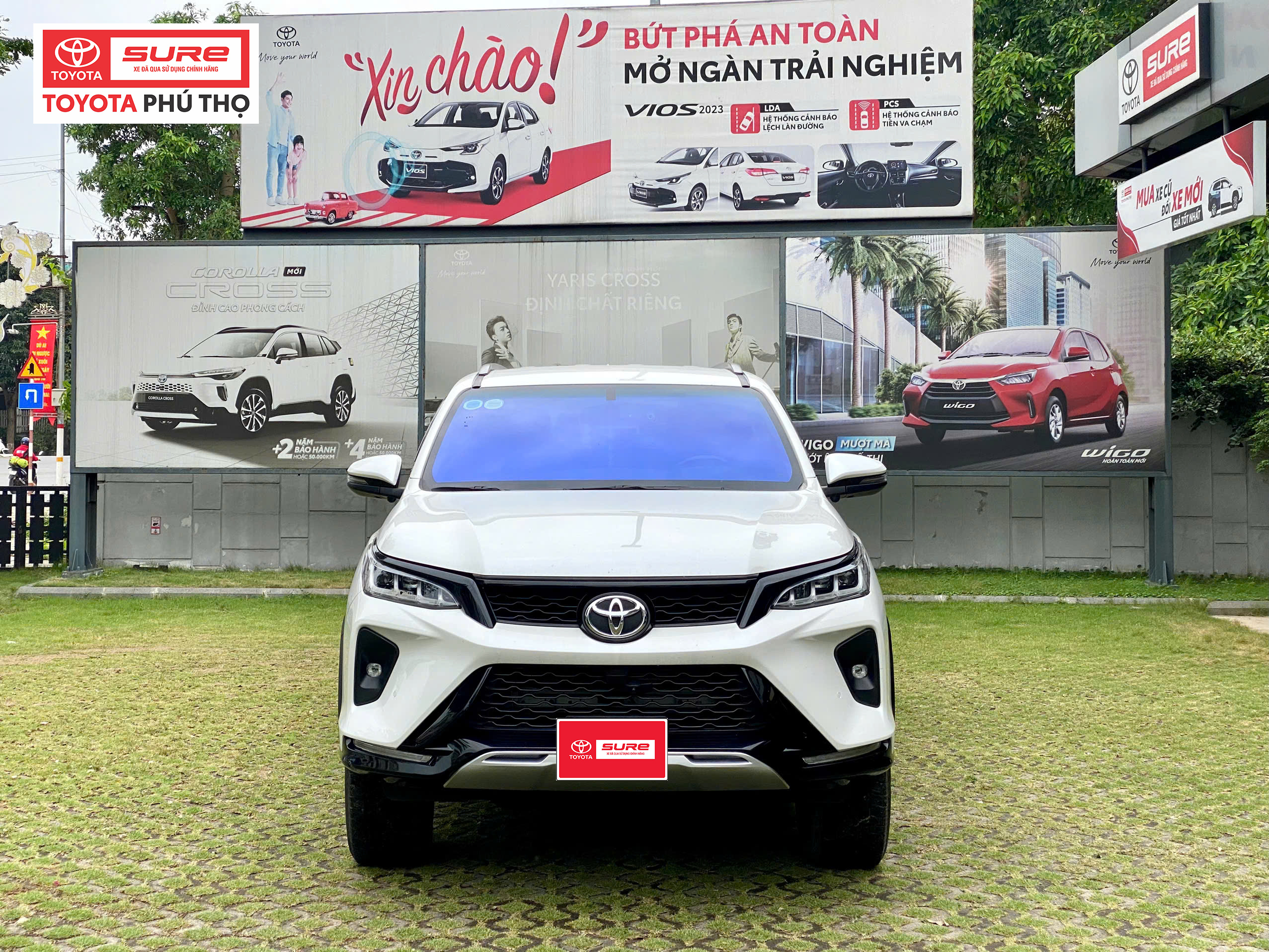 TOYOTA FORTUNER LEGENDER 2.4AT 4X2 - 2022 2 z7755172373949 7e0277cfdd44ca59d61dd35a208bf269 - Toyota Phú Thọ