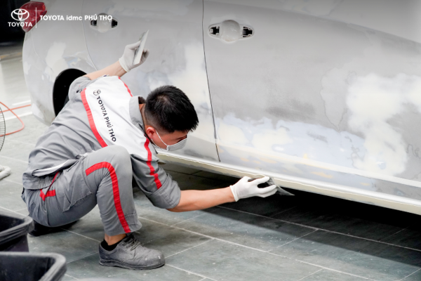 Toyota Phú Thọ nhộn nhịp đầu tuần: Showroom và xưởng dịch vụ hoạt động hết công suất 3 5 - Toyota Phú Thọ
