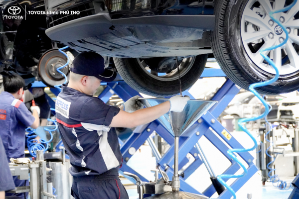 Toyota Phú Thọ nhộn nhịp đầu tuần: Showroom và xưởng dịch vụ hoạt động hết công suất 4 6 - Toyota Phú Thọ