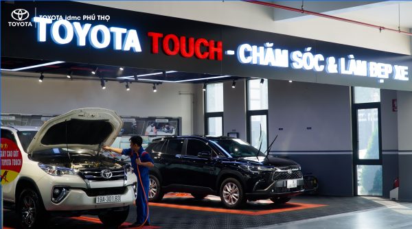 Dịch Vụ Beauty Salon Toyota Phú Thọ – Giảm 20% Cho Khách Hàng Lần Đầu Trong Tháng 6 2 Tại Toyota Phú Thọ, dịch vụ Beauty Salon Toyota Phú Thọ được thực hiện theo quy trình chuyên nghiệp nhằm mang đến trải nghiệm chăm sóc xe toàn diện cho khách hàng.
